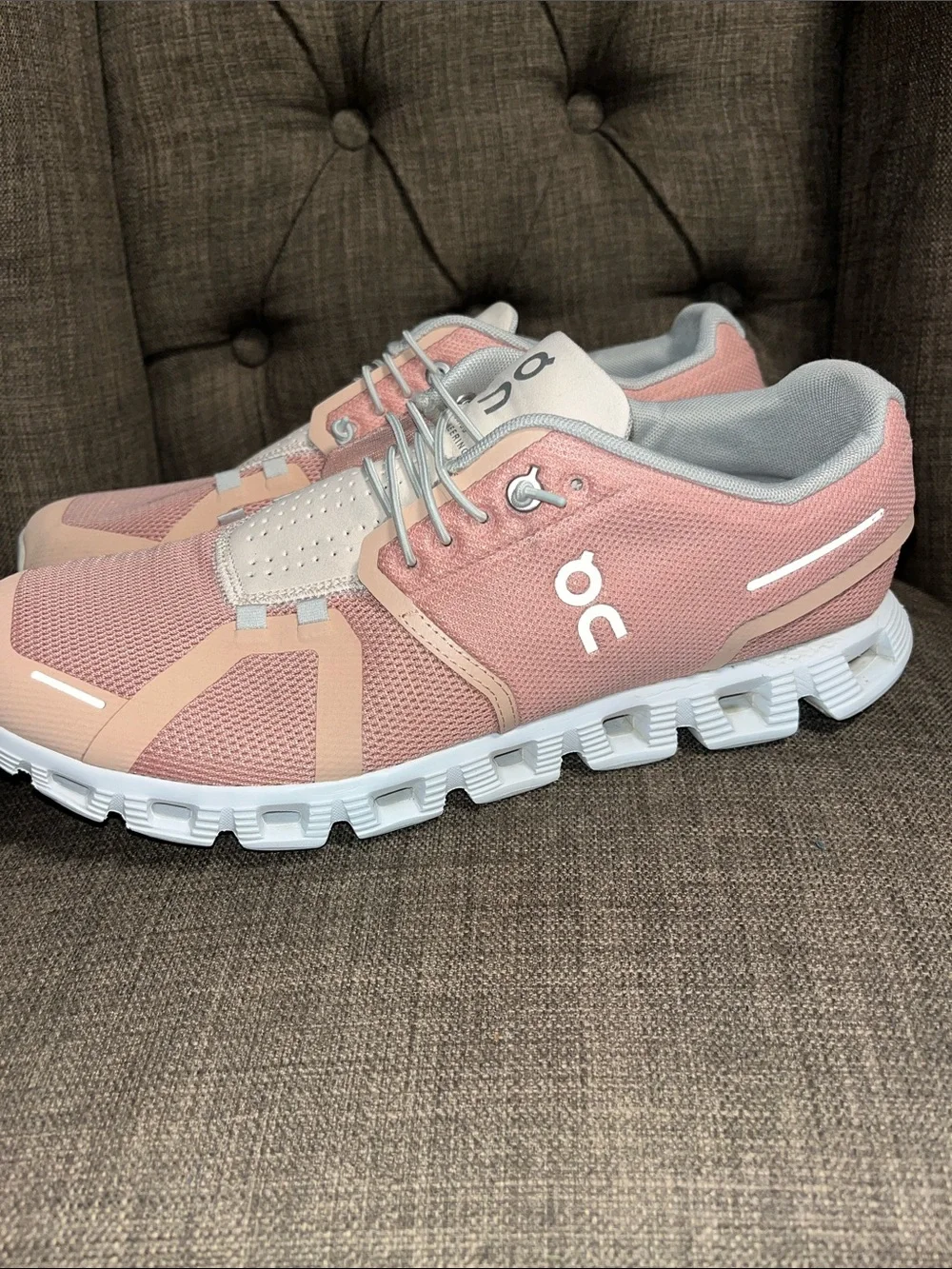 On Running Cloud 5 Women's Rose/Shell Running Sneakers size 10.5 - Picture 5 of 13